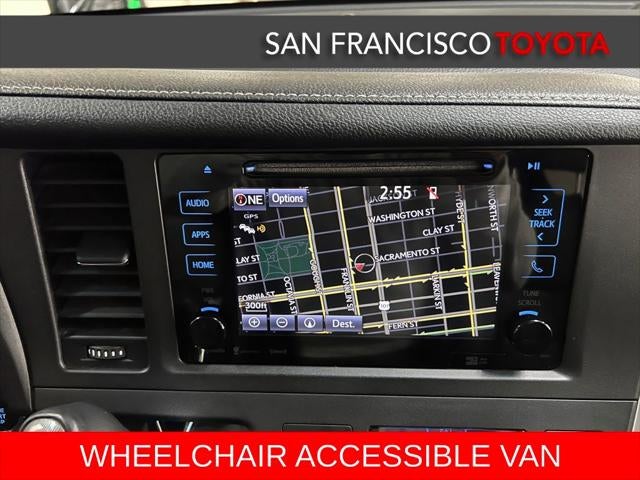 2017 Toyota Sienna SE 8 Passenger