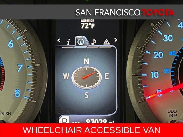 2017 Toyota Sienna SE 8 Passenger