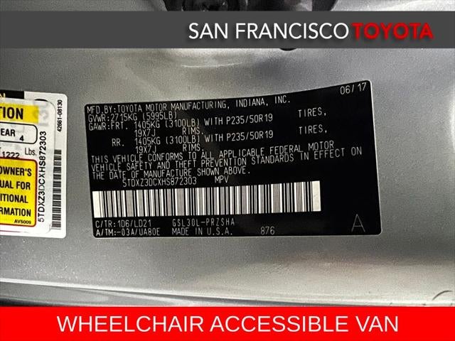 2017 Toyota Sienna SE 8 Passenger