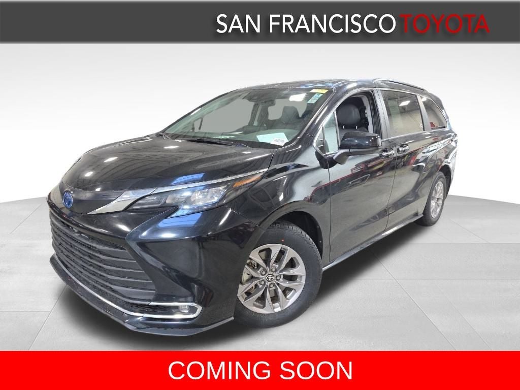 2024 Toyota Sienna XLE 8 Passenger
