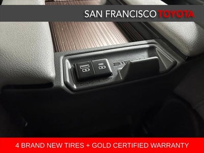 2024 Toyota Sienna XLE 8 Passenger