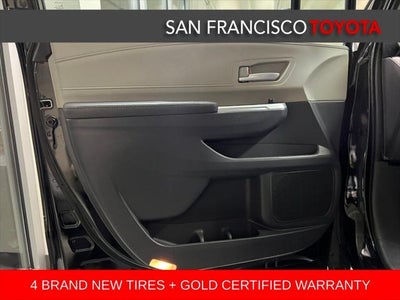 2024 Toyota Sienna XLE 8 Passenger