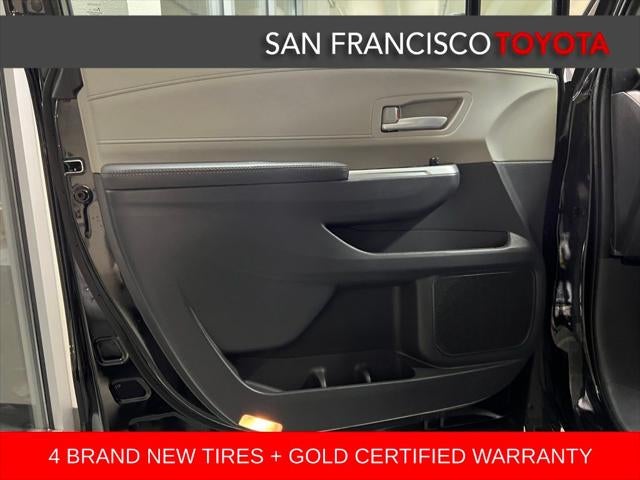 2024 Toyota Sienna XLE 8 Passenger