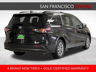 2024 Toyota Sienna XLE 8 Passenger