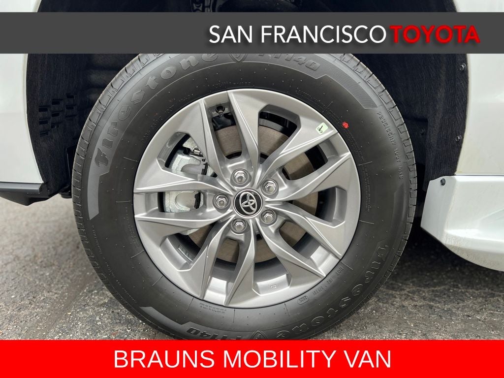 2025 Toyota Sienna XLE 8 Passenger