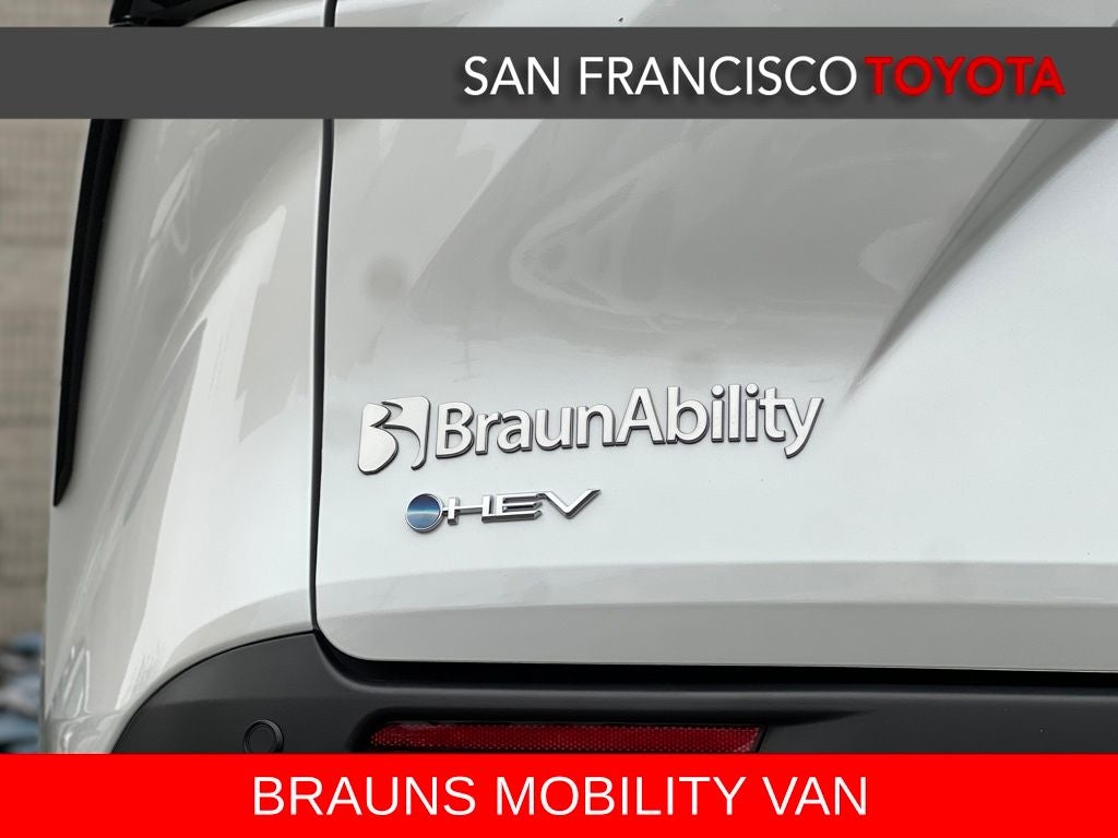 2025 Toyota Sienna XLE 8 Passenger