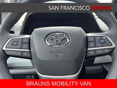 2025 Toyota Sienna XLE 8 Passenger