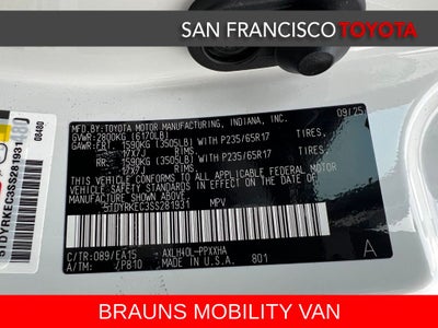 2025 Toyota Sienna XLE 8 Passenger