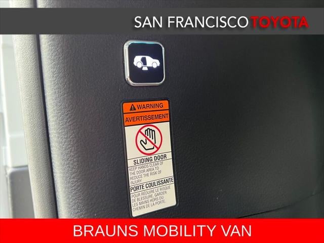 2025 Toyota Sienna XLE 8 Passenger