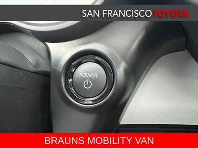 2025 Toyota Sienna XLE 8 Passenger