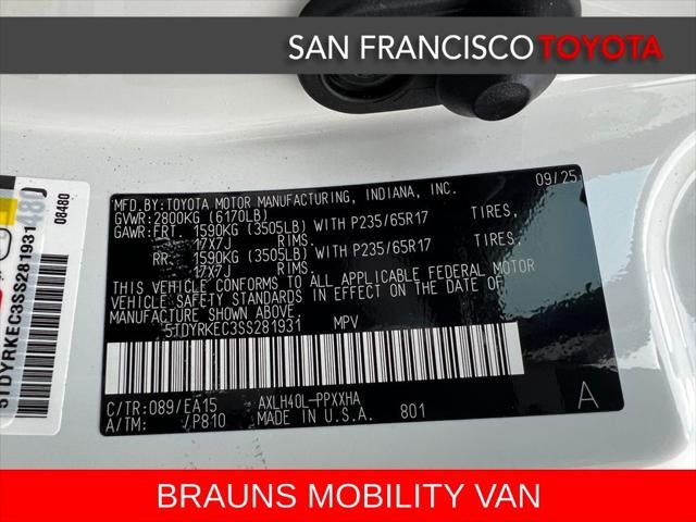 2025 Toyota Sienna XLE 8 Passenger