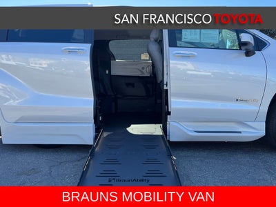 2026 Toyota Sienna XLE 8 Passenger