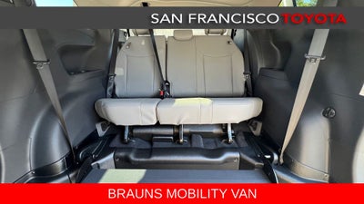 2026 Toyota Sienna XLE 8 Passenger