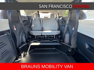 2026 Toyota Sienna XLE 8 Passenger