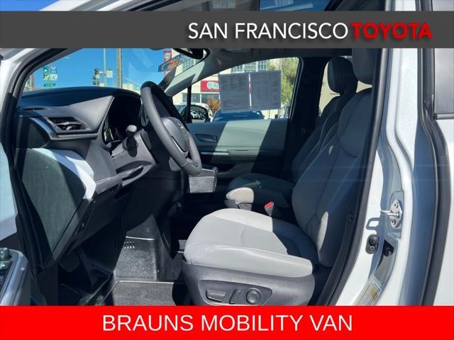 2026 Toyota Sienna XLE 8 Passenger