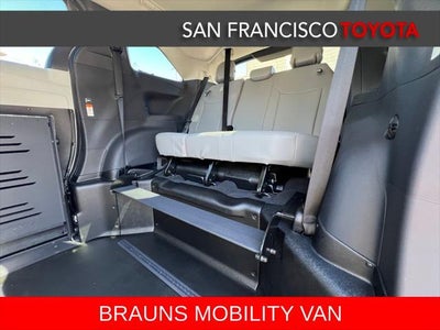 2026 Toyota Sienna XLE 8 Passenger