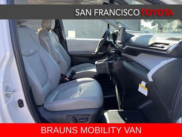 2026 Toyota Sienna XLE 8 Passenger