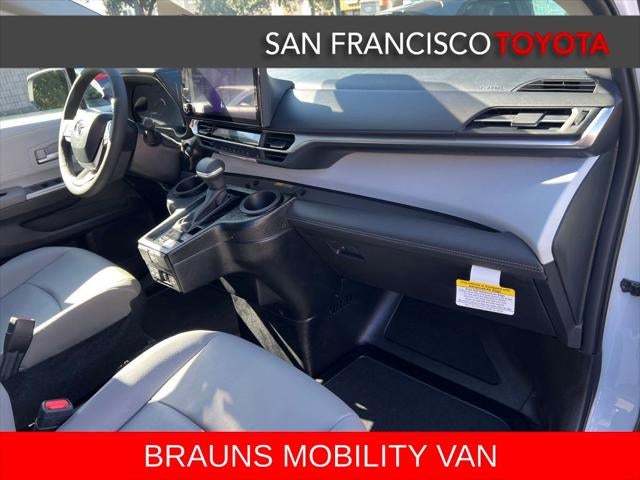 2026 Toyota Sienna XLE 8 Passenger