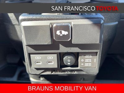 2026 Toyota Sienna XLE 8 Passenger