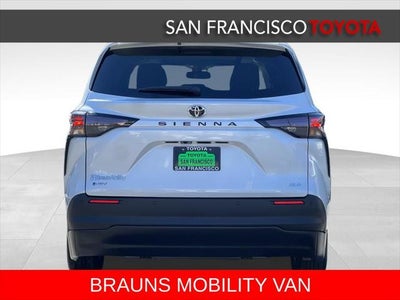 2026 Toyota Sienna XLE 8 Passenger