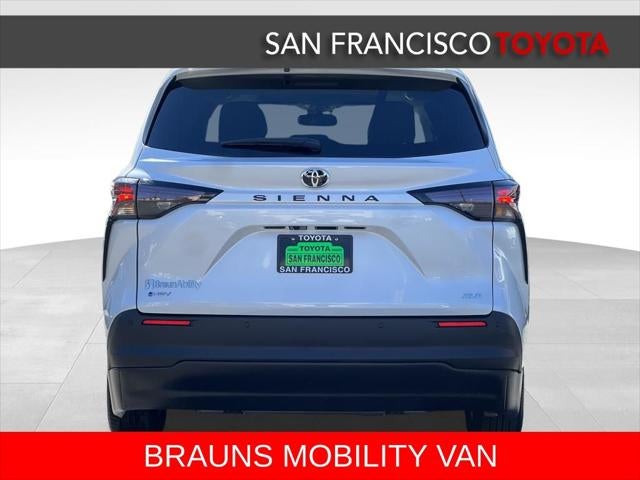 2026 Toyota Sienna XLE 8 Passenger