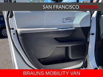 2026 Toyota Sienna XLE 8 Passenger
