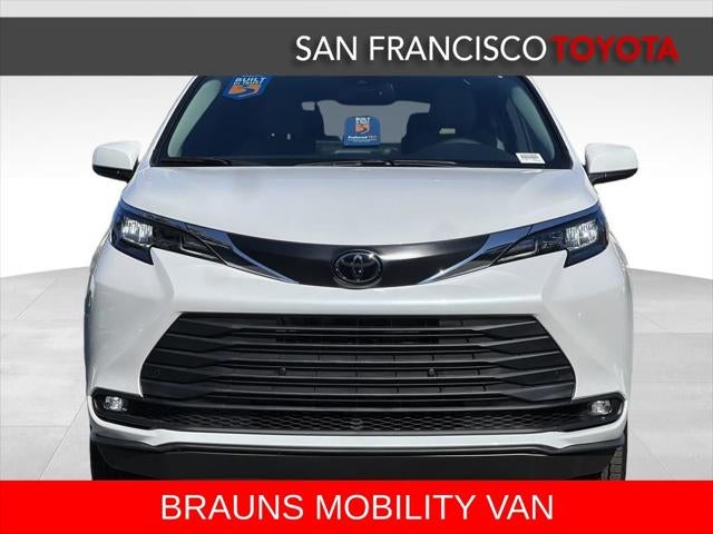 2026 Toyota Sienna XLE 8 Passenger