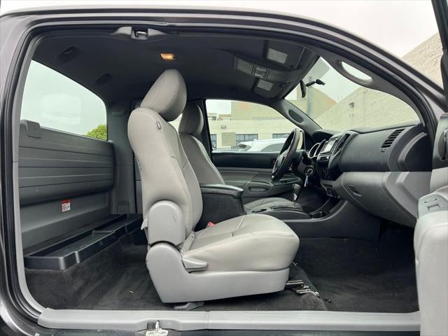 2015 Toyota Tacoma 2WD Access Cab I4 AT (Natl)