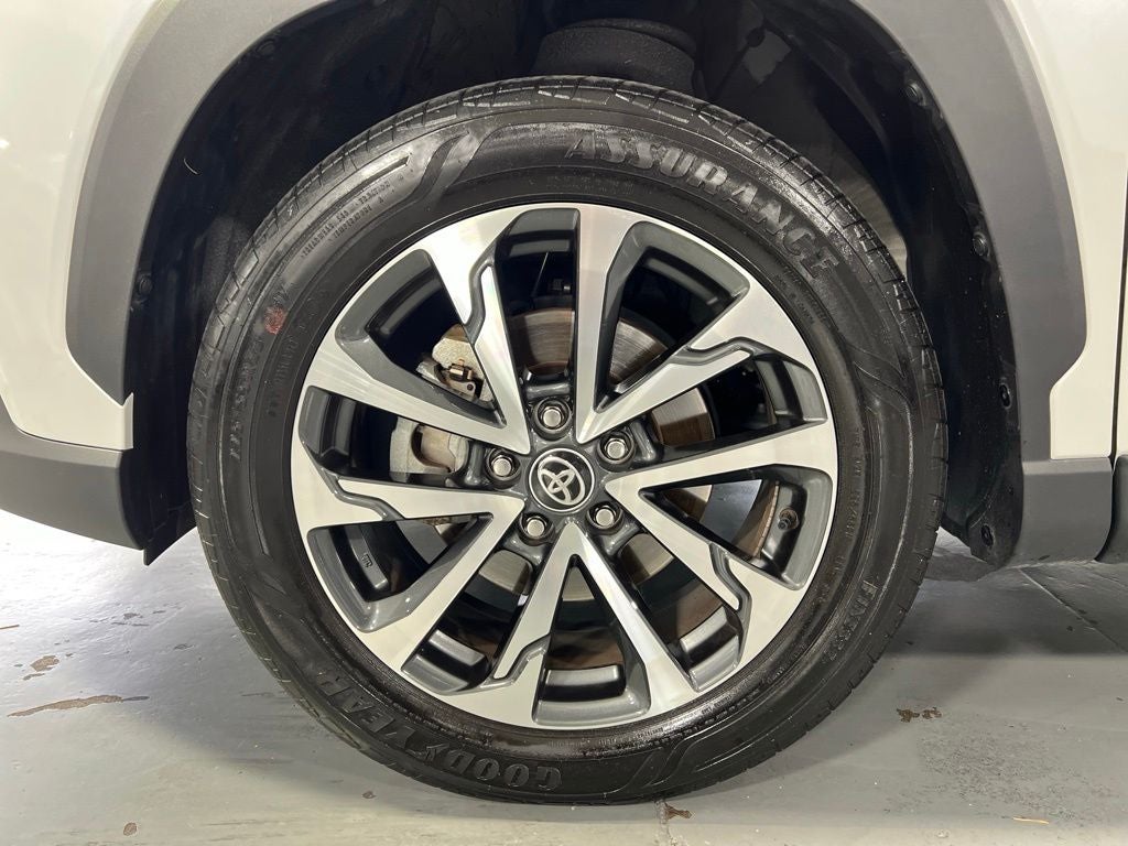 2023 Toyota Corolla Cross XLE