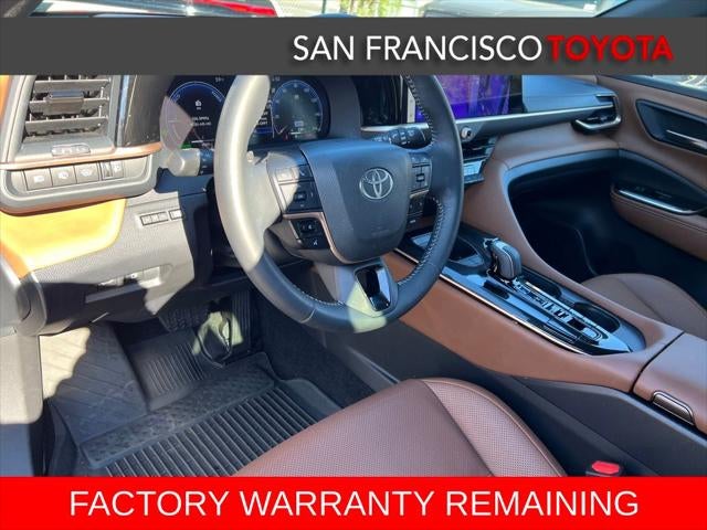 2025 Toyota Crown Signia XLE