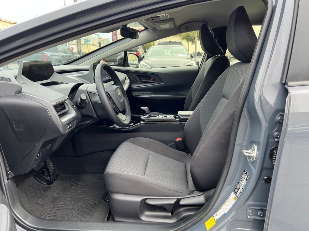 2023 Toyota Prius LE
