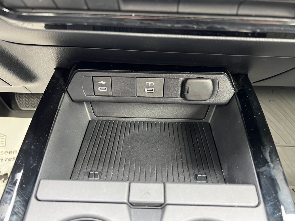 2023 Toyota Prius LE