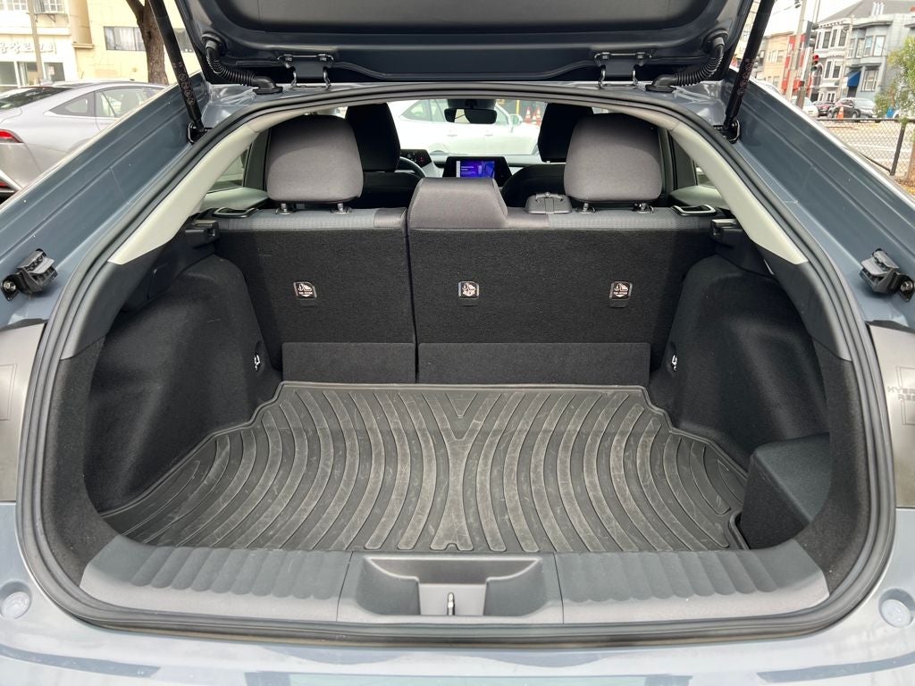 2023 Toyota Prius LE