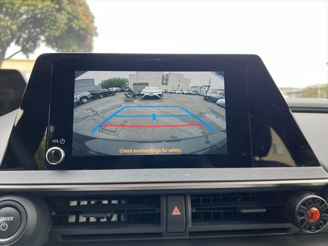 2023 Toyota Prius LE