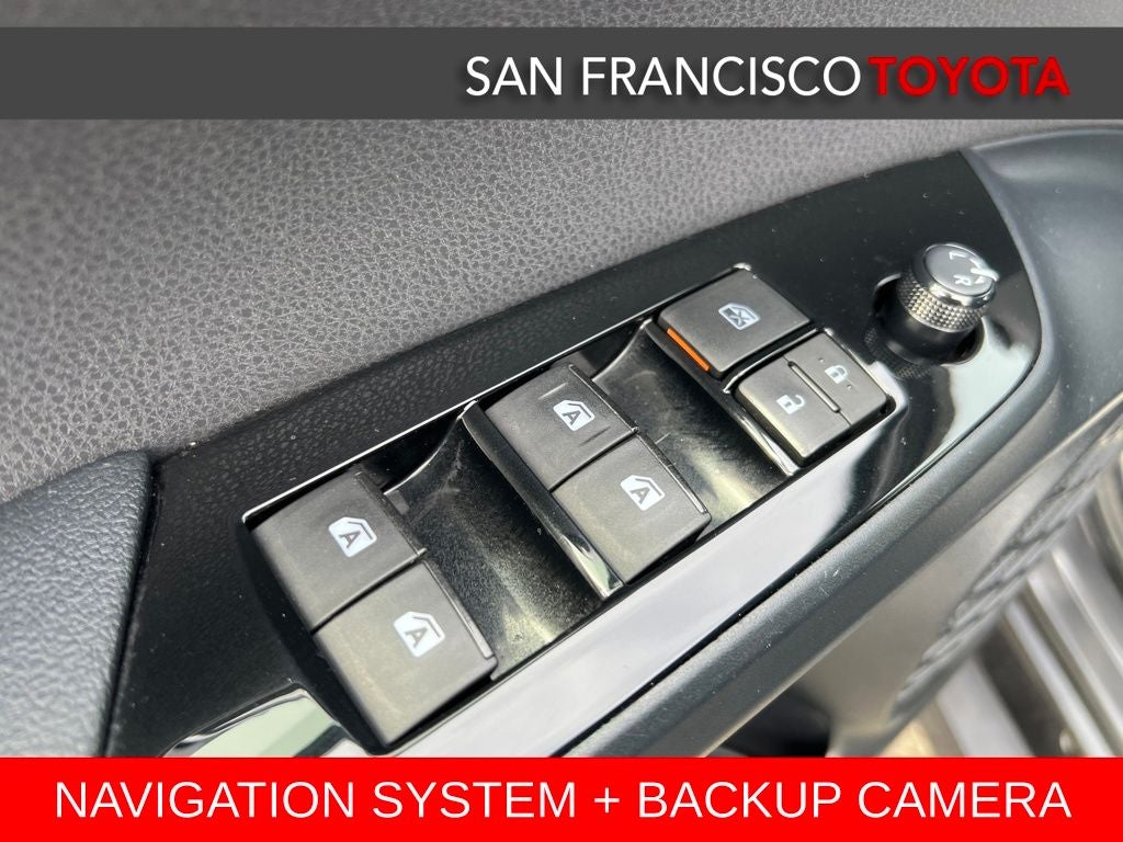 2016 Toyota Prius Three