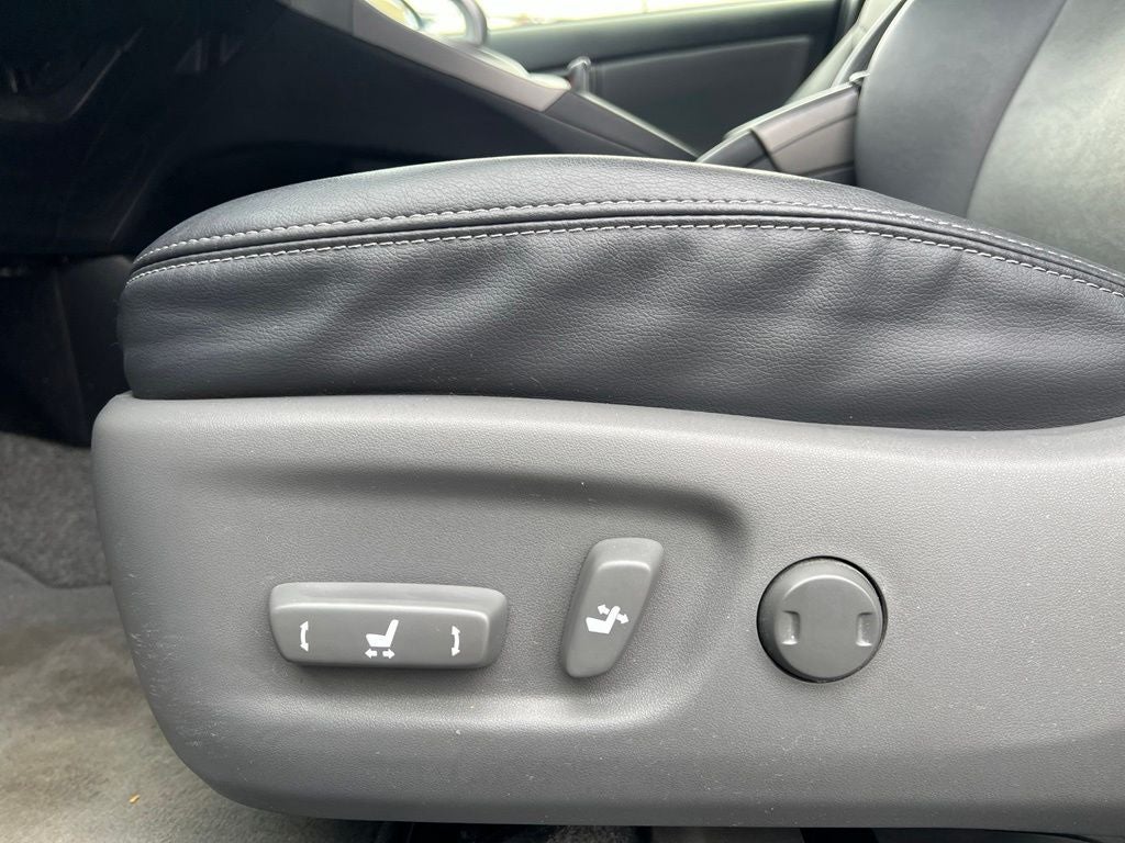 2012 Toyota Prius Plug-in Advanced