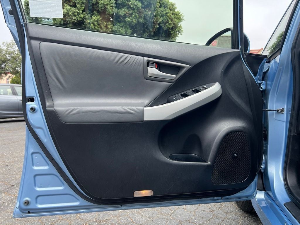 2012 Toyota Prius Plug-in Advanced