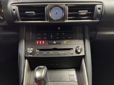 2019 Lexus IS 350