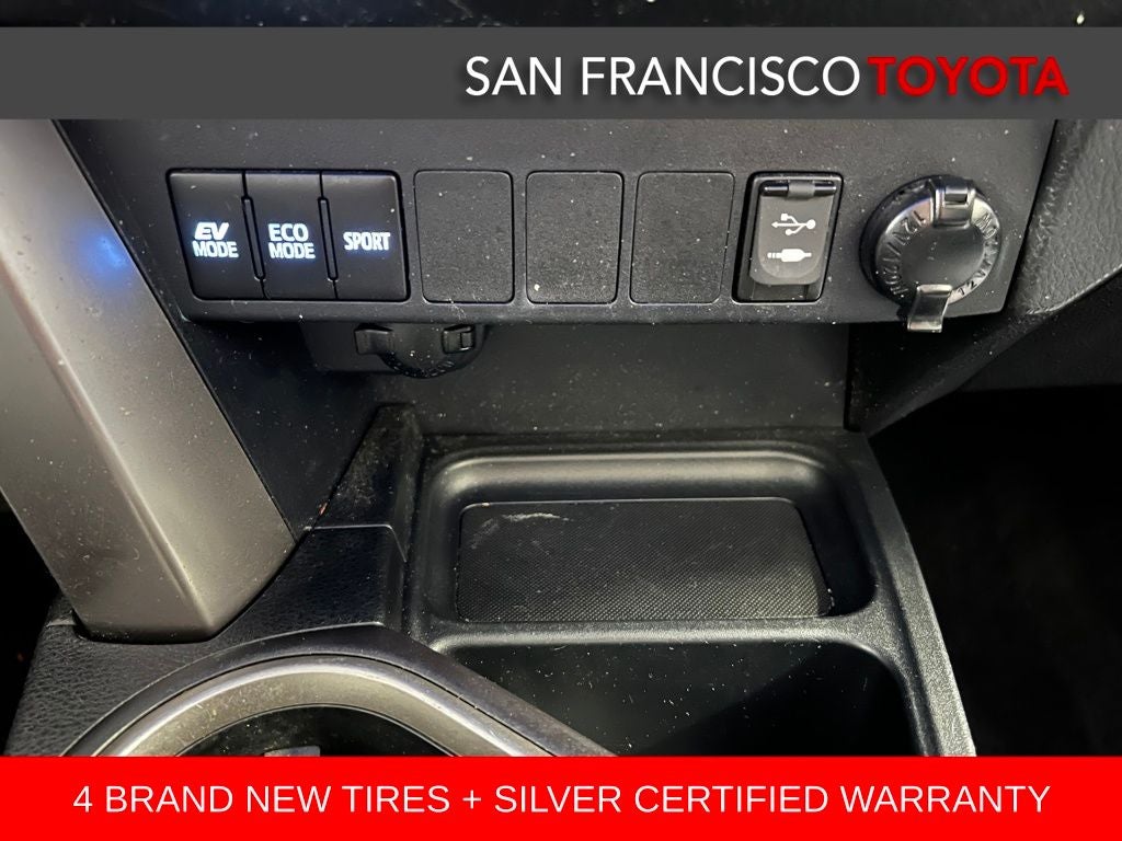 2017 Toyota RAV4 Hybrid XLE