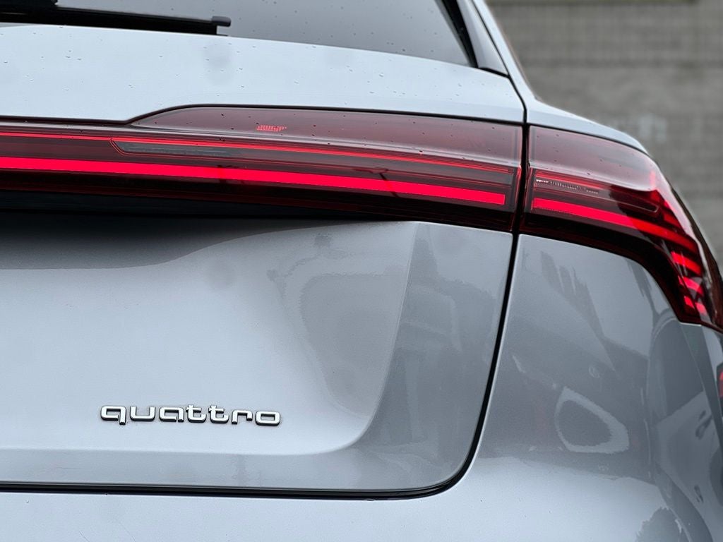 2022 Audi e-tron Premium quattro