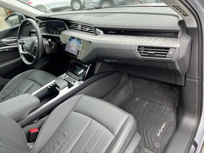 2022 Audi e-tron Premium quattro