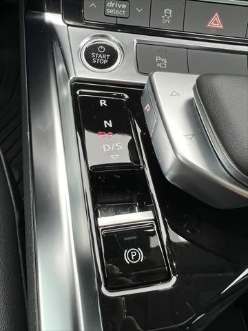 2022 Audi e-tron Premium quattro