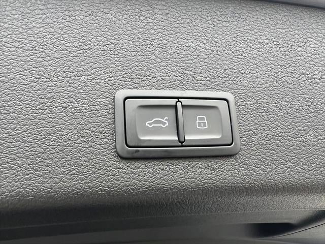 2022 Audi e-tron Premium quattro