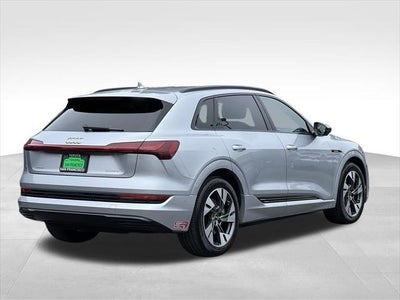 2022 Audi e-tron Premium quattro