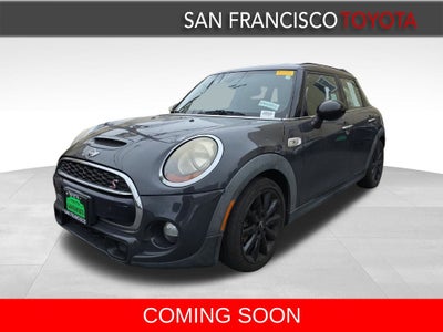 2016 MINI Cooper S Base