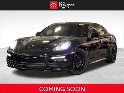 2016 Porsche Panamera 4 Edition
