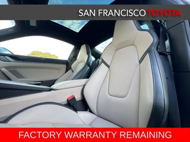 2025 Porsche 911 Carrera