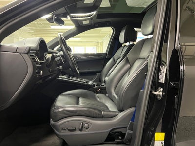 2022 Porsche Macan S