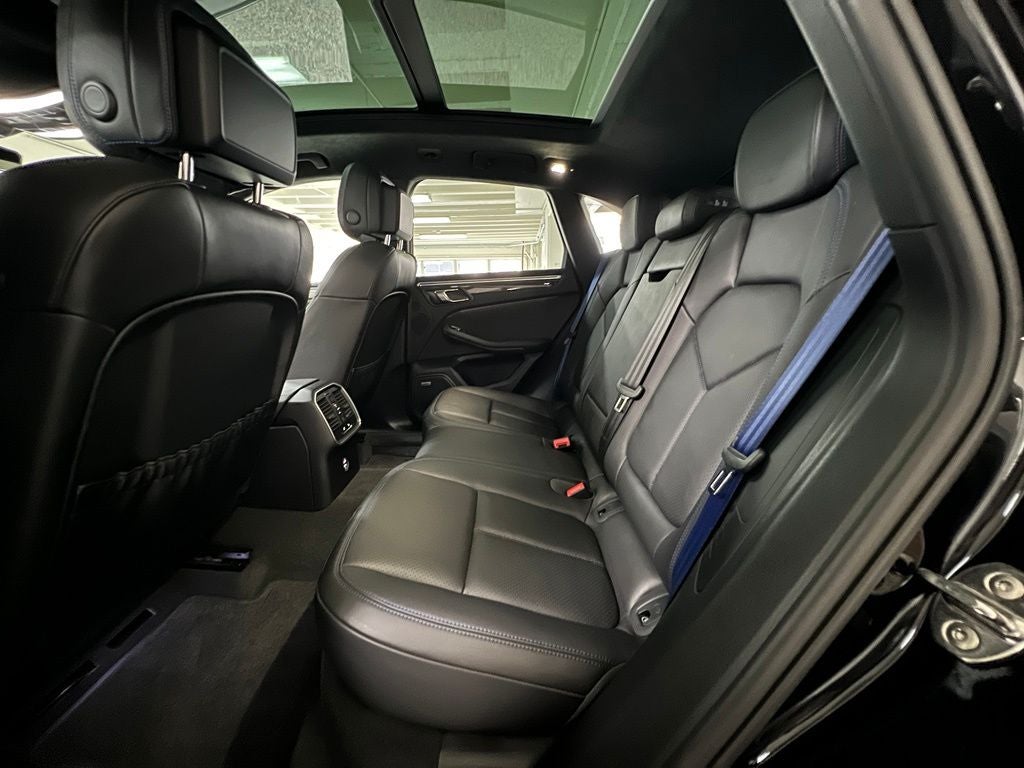 2022 Porsche Macan S