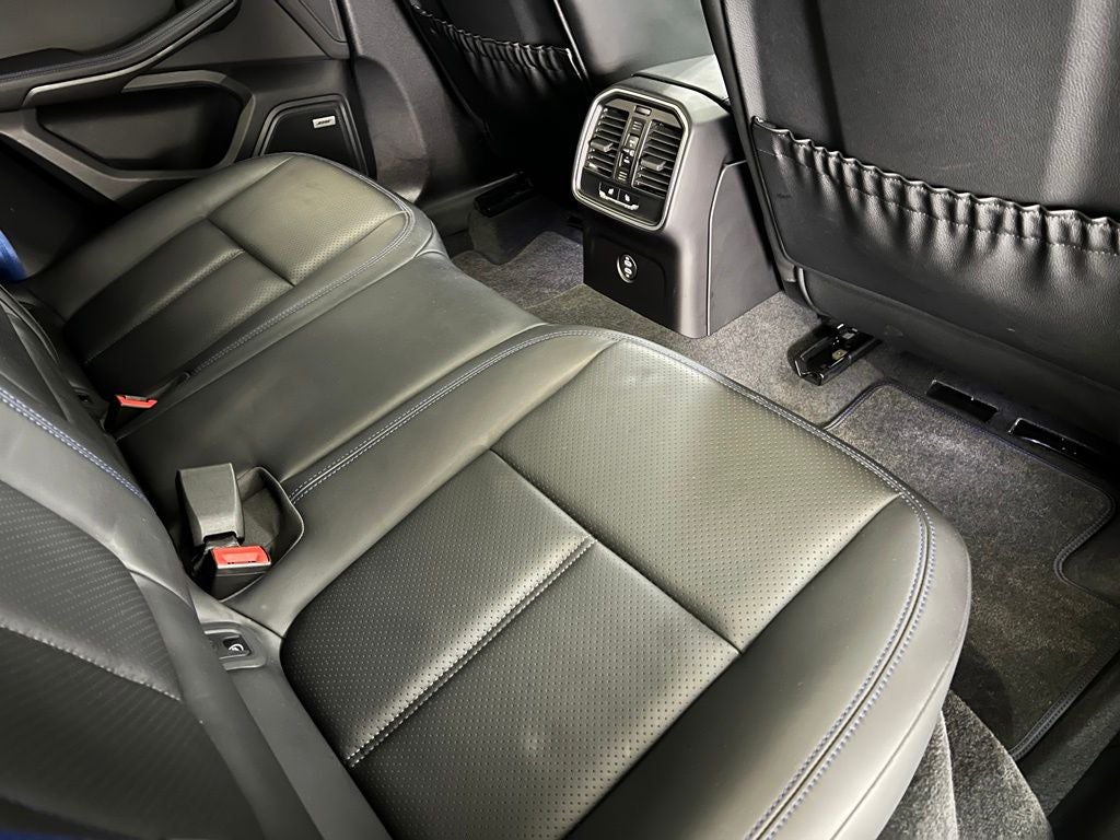 2022 Porsche Macan S